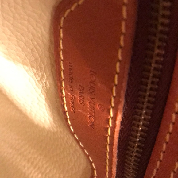 LV Bucket bag - Picture 9 of 12